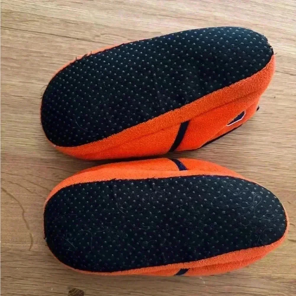 Syracuse slippers - Kids size XL